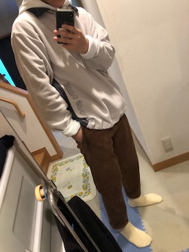 「F.C.Real Bristol（エフシーレアルブリストル）のアイテム（パーカー）」を使った、なちゅらるさん（メンズ・175cm）の冬コーディネート