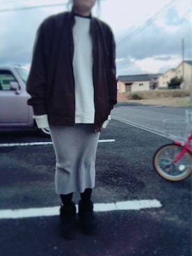 「ムートンブーツ」｜「アイテム（MA-1）」を使った、himariさん（レディース・161cm）の冬コーディネート