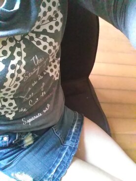 「メルカリのアイテム（トップス、グレー系）」を使った、ゆんゆんさん（メンズ・178cm）の夏コーディネート