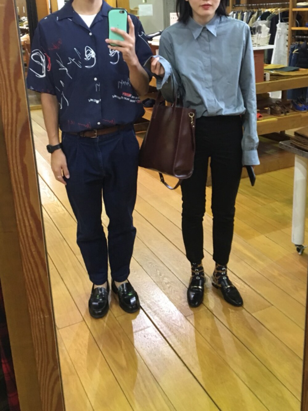 「アキコーデ」｜「ジャンポール・ゴルチエのアイテム（シャツ/ブラウス、グレー系）」を使った、Mitsuruさん（レディース・166cm）の秋コーディネートの1枚目の写真