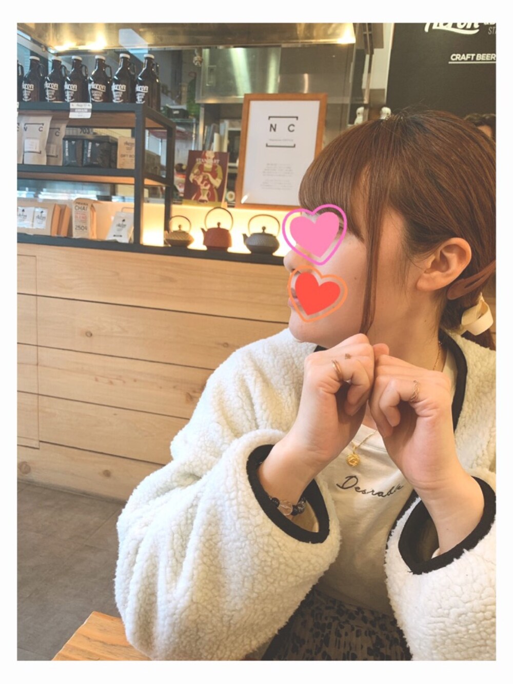 「プチプラコーデ、カフェ、ガーリー」｜「INGNIのノーカラーボアリバーシブルブルゾン（ブルゾン、ホワイト系）」を使った、𝑚𝑖𝑖𝑐ℎ𝑎𝑛♥︎♡︎さん（レディース・160cm）の秋コーディネートの1枚目の写真