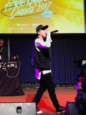 「CONVERSE（コンバース）のアイテム（その他シューズ）」を使った、ZION P (MC耀宗）さん（メンズ・170cm）の春コーディネート