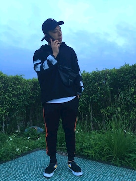 「VANS（バンズ）のアイテム（その他シューズ）」を使った、ZION P (MC耀宗）さん（メンズ・170cm）の秋コーディネート