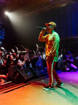 「VANS（バンズ）のアイテム（その他シューズ）」を使った、ZION P (MC耀宗）さん（メンズ・170cm）の冬コーディネート