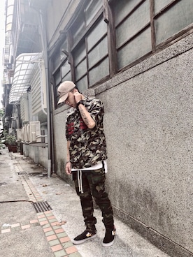 「VANS（バンズ）のアイテム（その他シューズ）」を使った、ZION P (MC耀宗）さん（メンズ・170cm）の秋コーディネート
