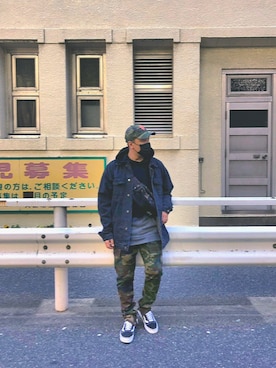 「STUSSY（ステューシー）のアイテム（バッグ）」を使った、ZION P (MC耀宗）さん（メンズ・170cm）の秋コーディネート