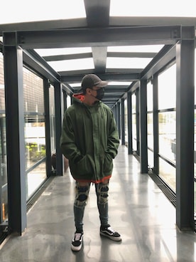 「VANS（バンズ）のアイテム（その他シューズ）」を使った、ZION P (MC耀宗）さん（メンズ・170cm）の冬コーディネート