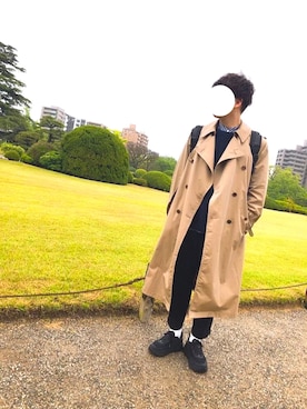 「ベージュ×ブラック」｜「アイテム（トレンチコート）」を使った、ナヲさん（メンズ・177cm）の冬コーディネート