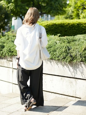 「alcali（アルカリ）のアイテム」を使った、alcali/Soffitto EC担当さん（レディース・161cm）の春コーディネート