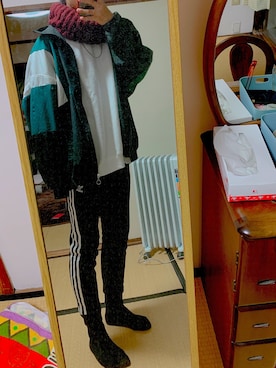 「kutir（クティール）のアイテム（ナイロンジャケット）」を使った、Rimuさん（メンズ・173cm）の秋コーディネート