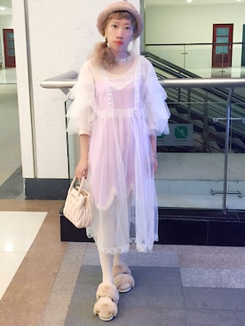 「miu miu（ミュウミュウ）のアイテム（クラッチバッグ）」を使った、bibiさん（レディース・156cm）の冬コーディネート