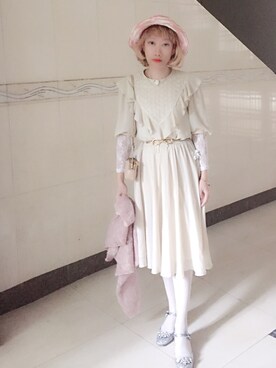 「miu miu（ミュウミュウ）のアイテム（クラッチバッグ）」を使った、bibiさん（レディース・156cm）の春コーディネート