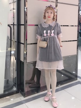 「miu miu（ミュウミュウ）のアイテム（クラッチバッグ）」を使った、bibiさん（レディース・156cm）の夏コーディネート