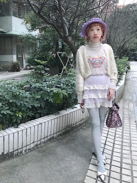 「ROCHAS（ロシャス）のアイテム」を使った、bibiさん（レディース・156cm）の秋コーディネート