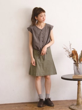 「カーキスカート」｜Crispさん（レディース・157cm）の夏コーディネート