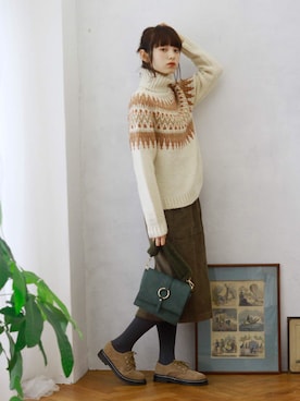 「アイテム（ハンドバッグ、グリーン系）」を使った、Crispさん（レディース・158cm）の秋コーディネート