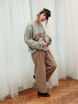 「アイテム（ヘアアクセサリー、グリーン系）」を使った、Crispさん（レディース・158cm）の秋コーディネート