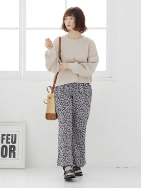 「ワッフルクルーネックＴ」｜「アイテム（パンツ）」を使った、Crispさん（レディース・158cm）の春コーディネート