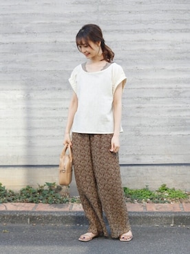 「アイテム（タンクトップ、ベージュ系）」を使った、Crispさん（レディース・161cm）の夏コーディネート