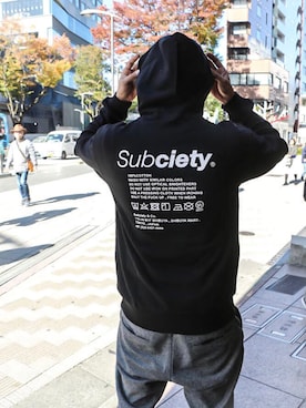 「黒パーカー」｜Mt'（ミット）さん（メンズ・178cm）の秋コーディネート