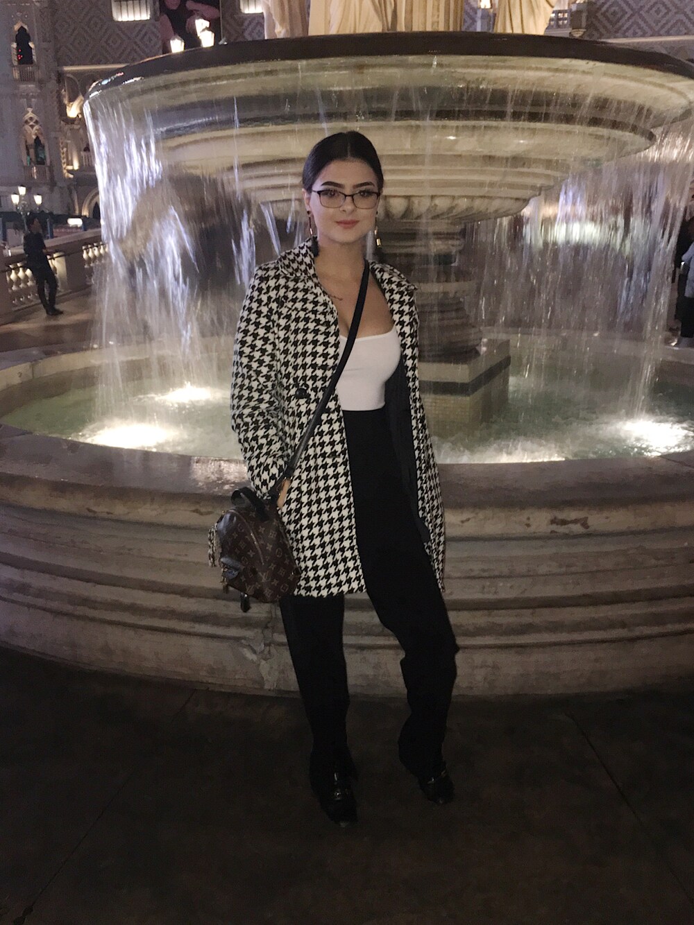 「girl、Vegas、LouisVuitton、TOPSHOP、FOREVER 21、H&M」｜「GEORGE'Sのアイテム（スーツジャケット、その他）」を使った、Mareli さん（レディース・163cm）の冬コーディネートの1枚目の写真