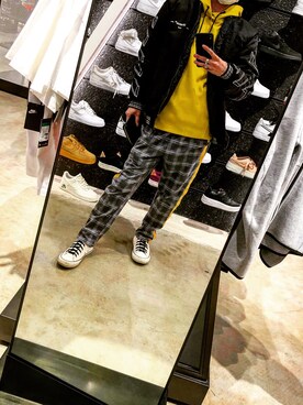「off white（オフホワイト）のアイテム（MA-1）」を使った、まえじまさん（メンズ・165cm）の春コーディネート
