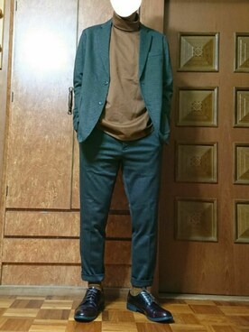 「靴下チラ見せ」｜「アイテム（その他アウター）」を使った、ざんさん（メンズ・172cm）の秋コーディネート