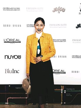 「アイテム（ライダースジャケット、ゴールド系）」を使った、MayJune陈美君さん（レディース・155cm）の春コーディネート