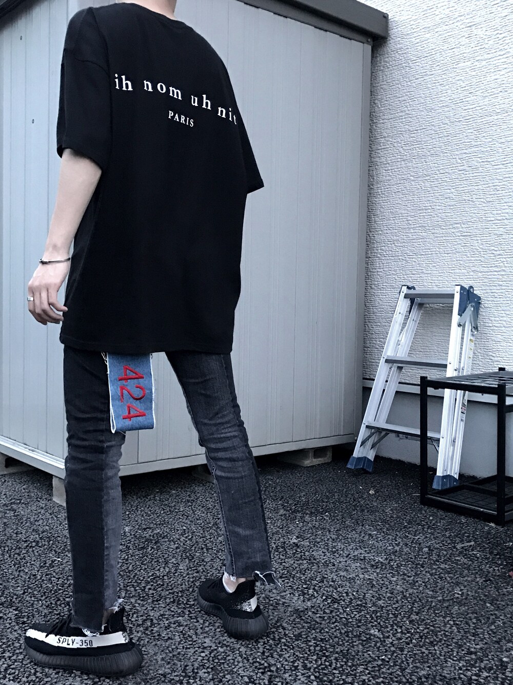 「シンプルコーデ、カジュアルコーデ、Nens、ihnomuhnit、424、yeezyboost350V2、ootd、outfit」｜「ih nom uh nitのアイテム（Tシャツ/カットソー、ブラック系）」を使った、YUKIさん（メンズ・165cm）の夏コーディネートの1枚目の写真