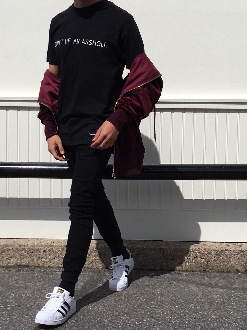 「ootd、streetstyle、streetfashion、Urbanoutfitters、velvet、adidas、H&M」｜「H&M DIVIDEDのアイテム（ダウンジャケット/コート、その他）」を使った、erickledesmaさん（メンズ・168cm）の冬コーディネートの1枚目の写真