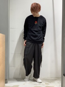 「バラ柄」｜「アイテム（スウェット）」を使った、KE-ICHIさん（メンズ・177cm）の秋コーディネート