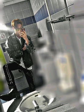 「grafik:plastic（グラフィックプラスチック）のアイテム」を使った、ジフンさん（メンズ・189cm）の春コーディネート