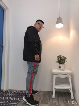 「NEW BALANCE（ニューバランス）のアイテム（シューズ、ブラック系）」を使った、很滑さん（メンズ・172cm）の夏コーディネート