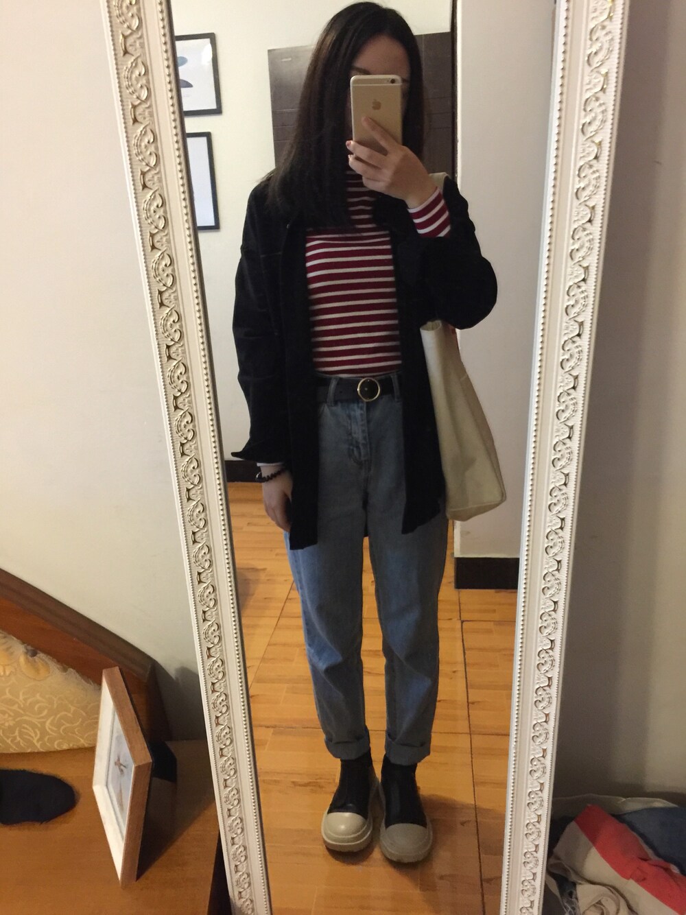 「PULL&BEARのアイテム（デニムパンツ、ブルー系）」を使った、cubabypascalさん（レディース・156cm）の秋コーディネートの1枚目の写真