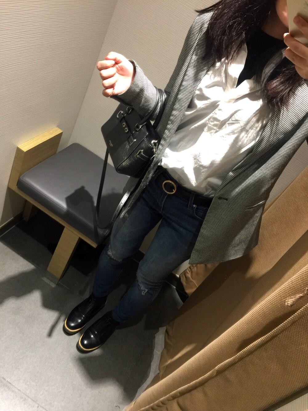 「Bershkaのアイテム（テーラードジャケット、グレー系）」を使った、cubabypascalさん（レディース・156cm）の秋コーディネートの1枚目の写真