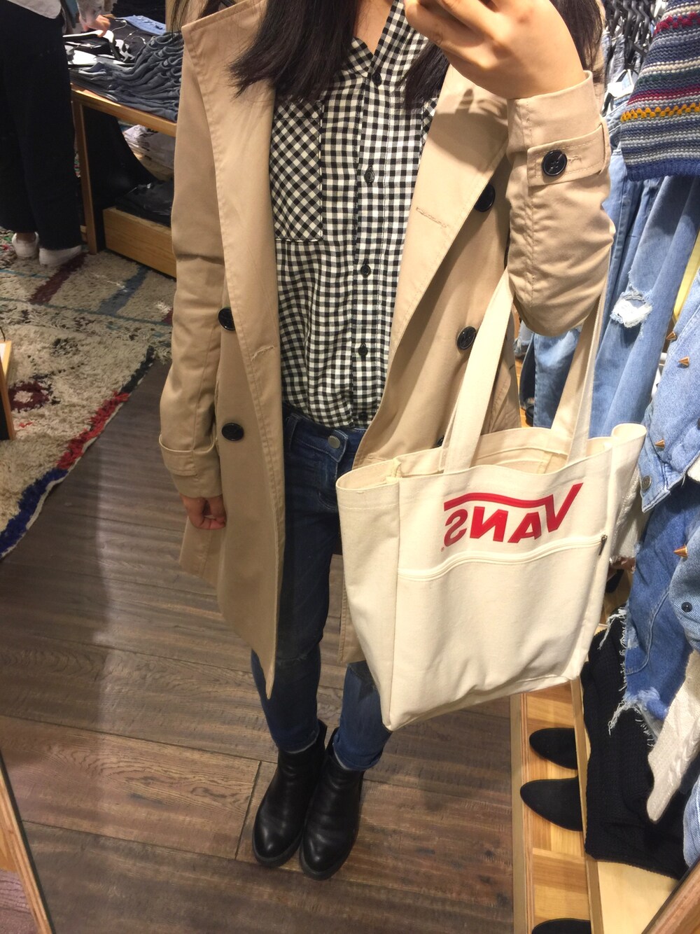 「stradivariusのアイテム（トレンチコート、ベージュ系）」を使った、cubabypascalさん（レディース・156cm）の秋コーディネートの1枚目の写真