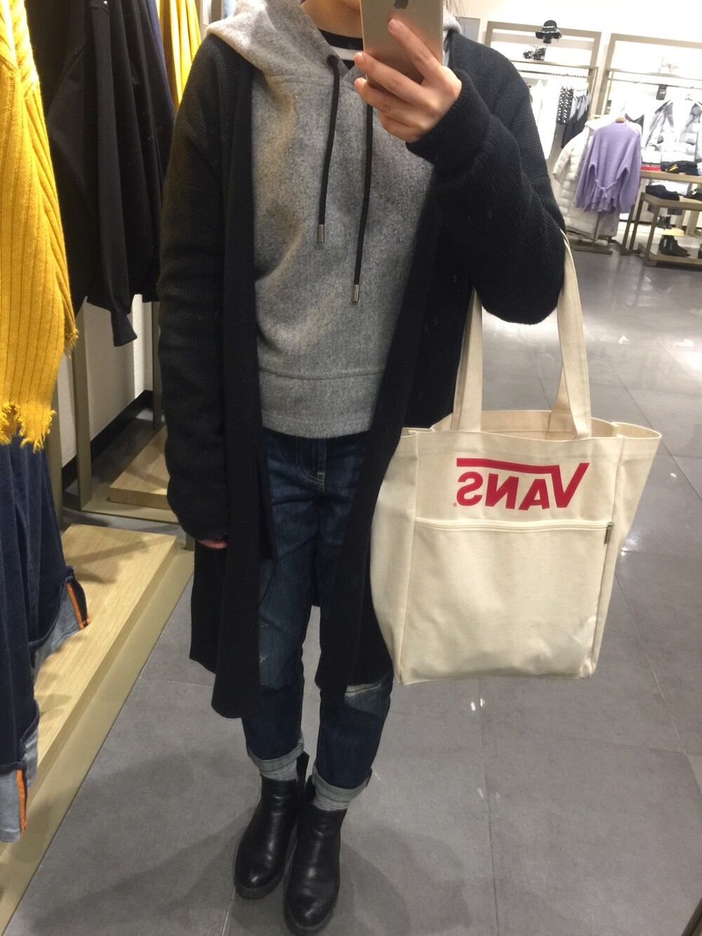 「H&Mのアイテム（ピーコート、ブラック系）」を使った、cubabypascalさん（レディース・156cm）の秋コーディネートの1枚目の写真