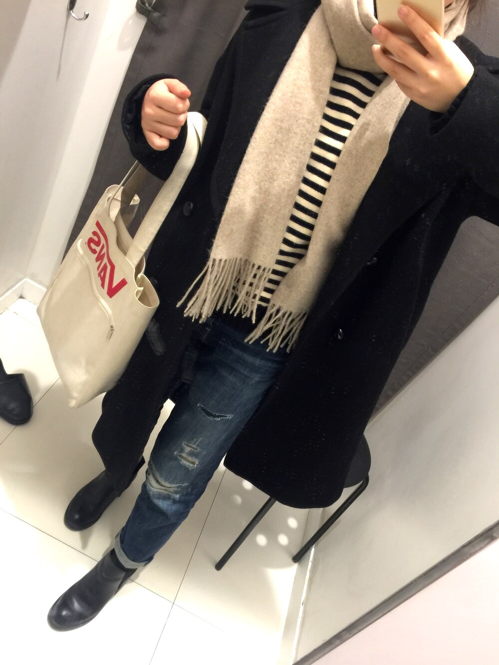 「basic houseのアイテム（ダッフルコート、ブラック系）」を使った、cubabypascalさん（レディース・156cm）の冬コーディネートの1枚目の写真