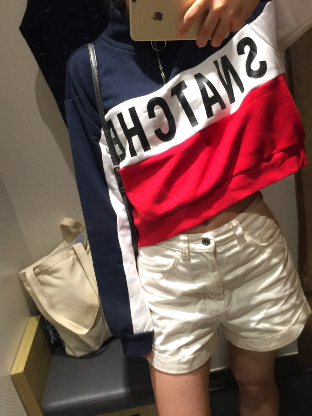 「H&Mのアイテム（パーカー、ブルー系）」を使った、cubabypascalさん（レディース・156cm）の春コーディネートの1枚目の写真