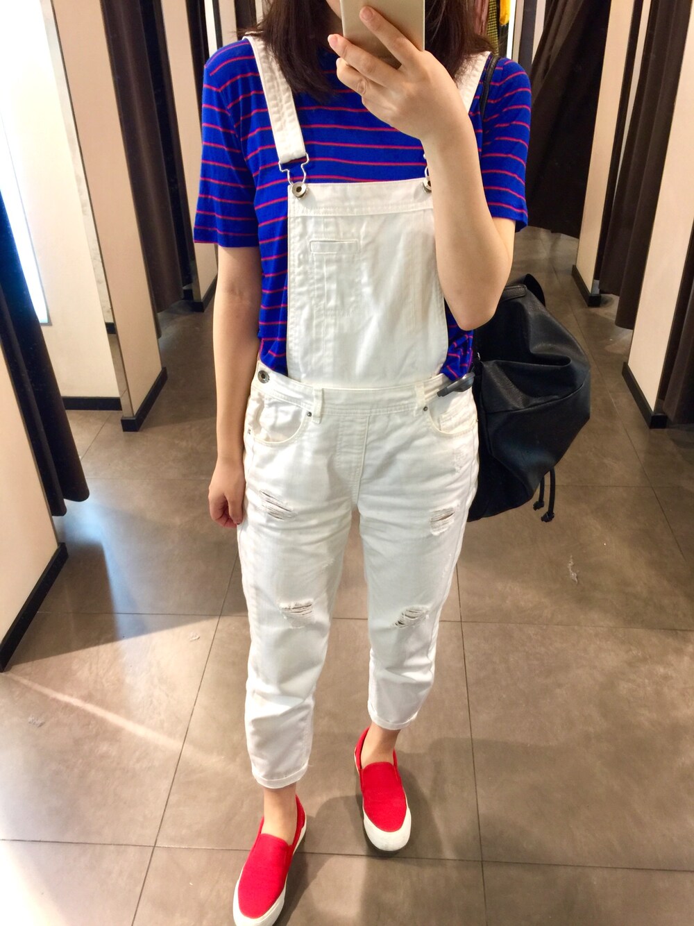 「ZARAのアイテム（Tシャツ/カットソー、ブルー系）」を使った、cubabypascalさん（レディース・156cm）の春コーディネートの1枚目の写真