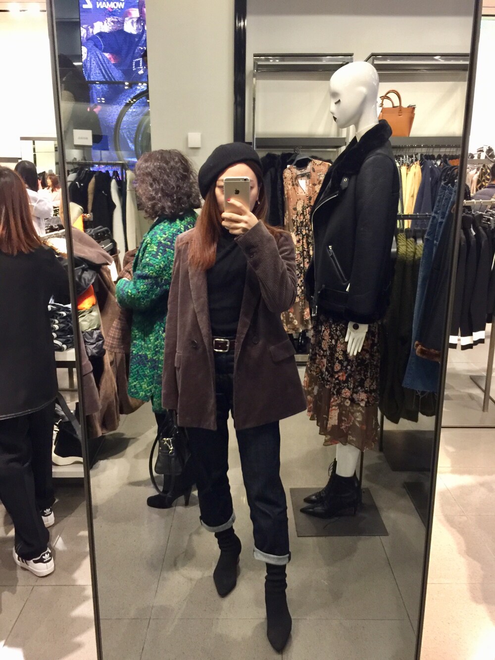 「ZARAのアイテム（テーラードジャケット、ブラウン系）」を使った、cubabypascalさん（レディース・156cm）の秋コーディネートの1枚目の写真