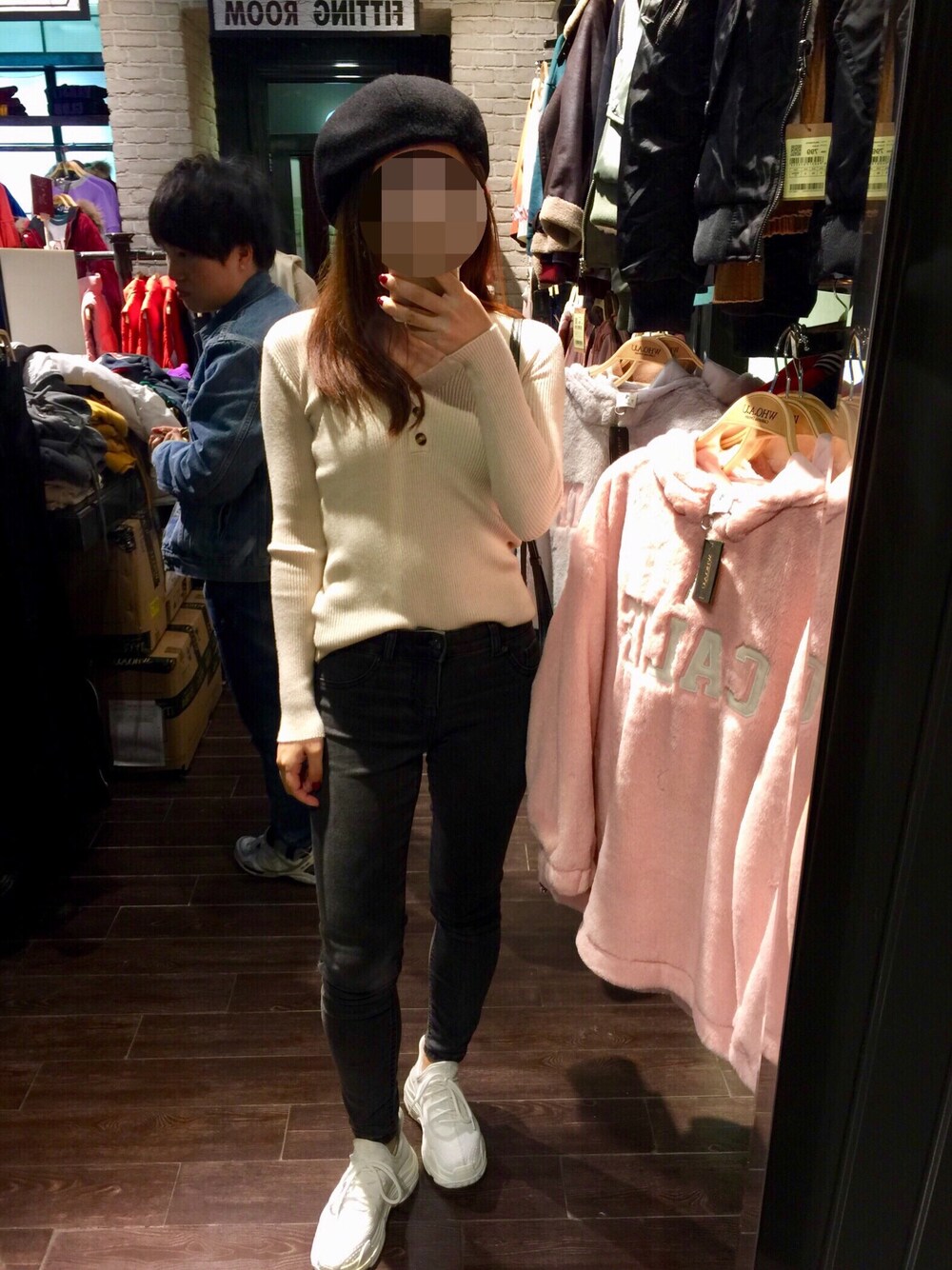 「WHO.A.Uのアイテム（ニット/セーター、ブラック系）」を使った、cubabypascalさん（レディース・156cm）の秋コーディネートの1枚目の写真