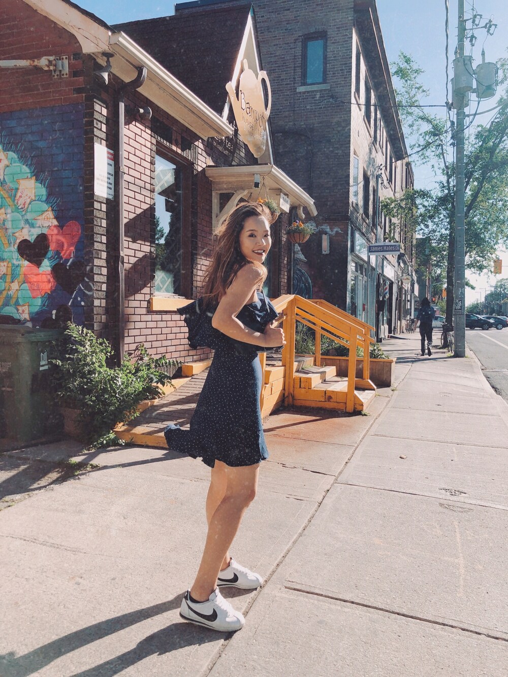 「floral、summer、Flower pattern、offshoulder、dress、ootd、streetstyle、white sneakers、toronto、summer style」｜「WYATTのアイテム（ワンピース、ブルー系）」を使った、Maolinさん（レディース・168cm）の夏コーディネートの1枚目の写真