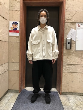 「WHITELAND（ホワイトランド）のアイテム（パンツ）」を使った、KENTOさん（メンズ・178cm）の春コーディネート