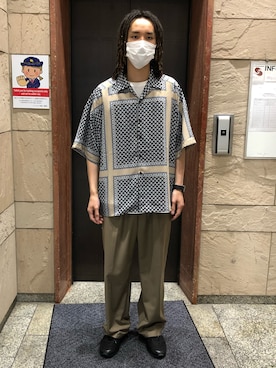 「アイテム（スラックス、ベージュ系）」を使った、KENTOさん（メンズ・178cm）の夏コーディネート