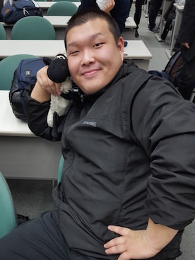 中野キャメロンさんのコーディネート