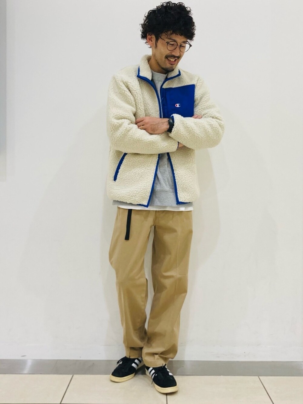 「カジュアル、ライトオン、Right-on、Champion、ボア、Levis、adidas、30代」｜「Championの【Champion】ボアフリースジャケット（その他アウター、ホワイト系）」を使った、dc0310さん（メンズ・178cm）の秋コーディネートの1枚目の写真