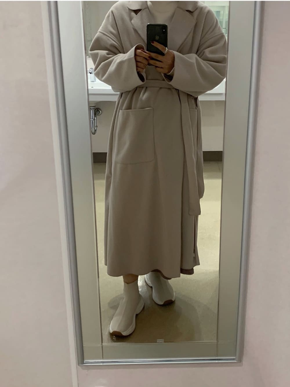 「GU、GLR、ソックススニーカー」｜「GUのアイテム（スニーカー、ホワイト系）」を使った、miku.さん（レディース・158cm）の冬コーディネートの1枚目の写真