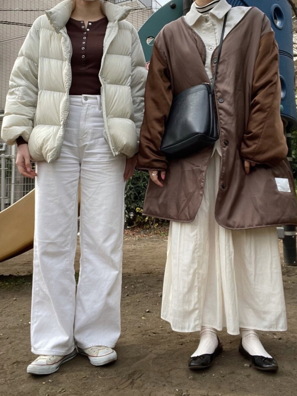 「オトナ女子、シミラールック、オトナカジュアル、フレンチカジュアル、シンプルコーデ、春コーデ、ブラウンコーデ、オールホワイト、earth music&ecology、Kastane」｜「SM2のアイテム（スカート、ホワイト系）」を使った、miku.さん（レディース・158cm）の冬コーディネートの1枚目の写真