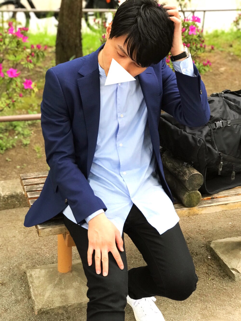 「春、ジャケットスタイル、テーラードジャケット、ノーカラーシャツ、ヌーディージーンズ、スタンスミス、白スニーカー」｜「Global Styleのアイテム（テーラードジャケット、ブルー系）」を使った、nanoさん（メンズ・173cm）の春コーディネートの1枚目の写真